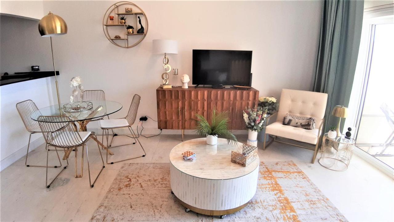 Potato Beach Apartment At Beach Front & Sea View Lagos Exterior foto