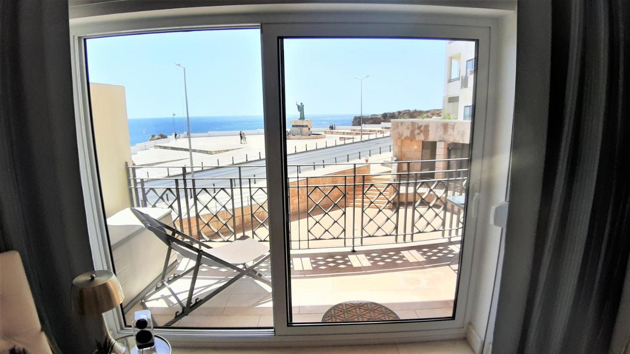 Potato Beach Apartment At Beach Front & Sea View Lagos Exterior foto
